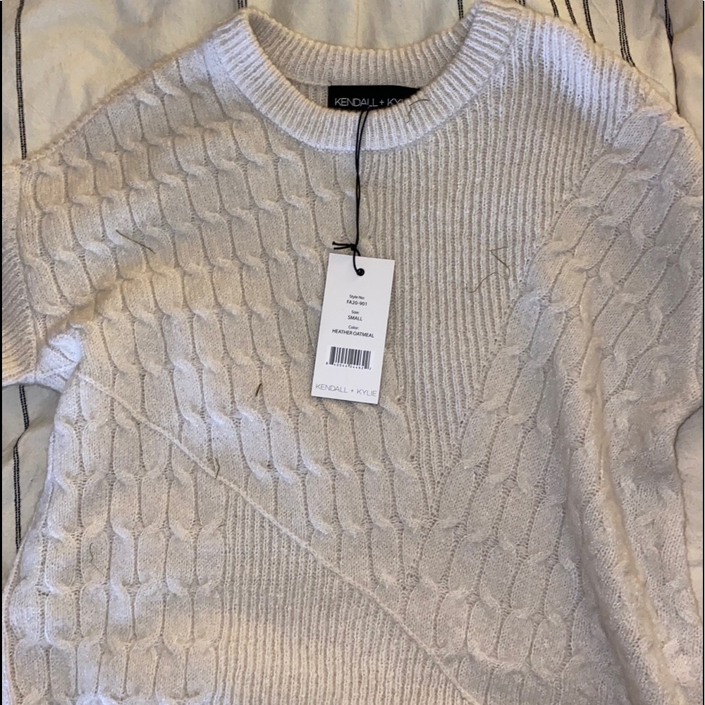 Kendall & Kylie sweater